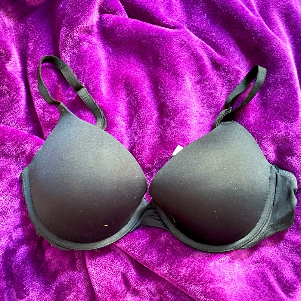 Victoria’s secret 34D push-up bra